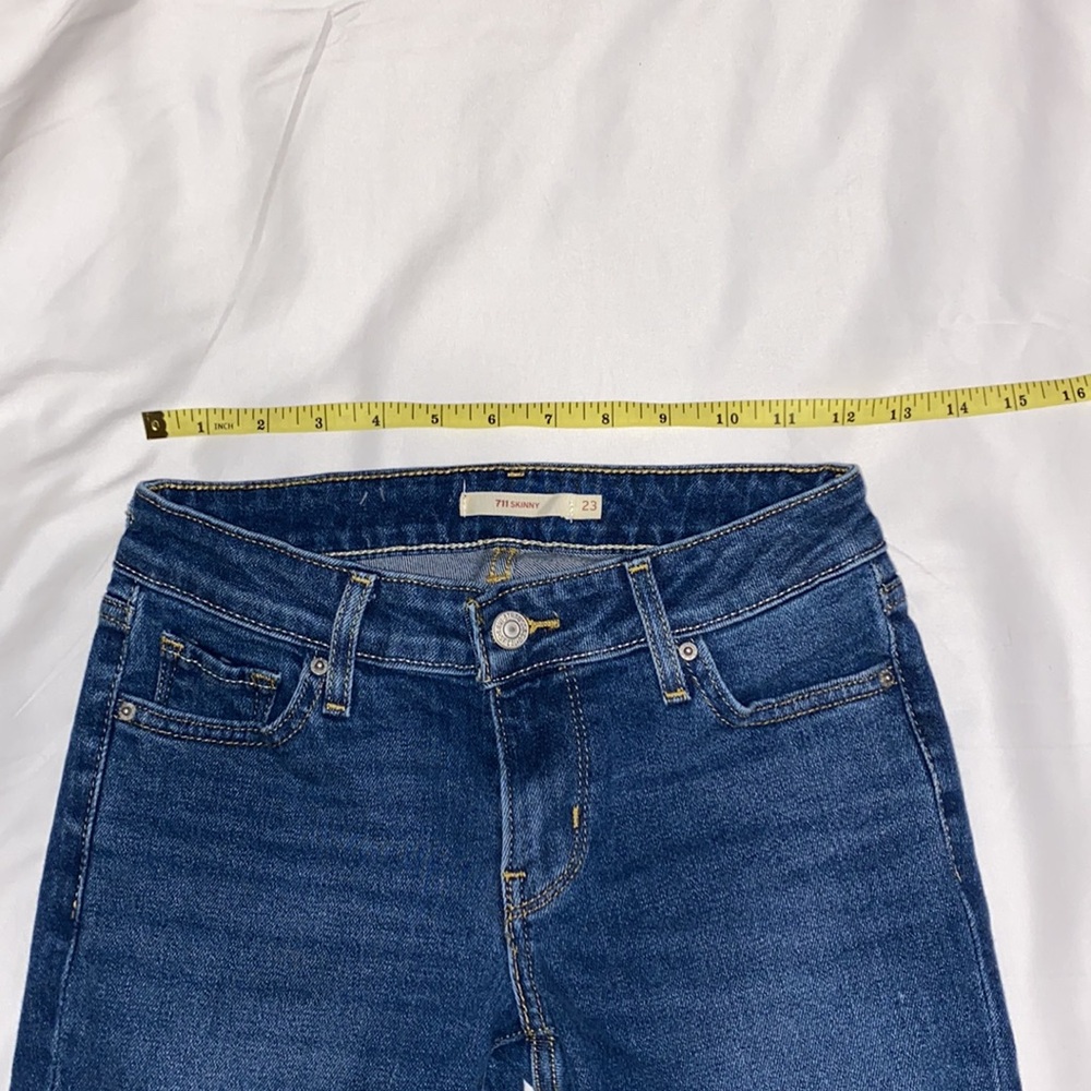 711 Levi’s skinny jeans. Size 23. - Picture 6 of 13
